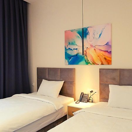 Add Hotel الماتي المظهر الخارجي الصورة